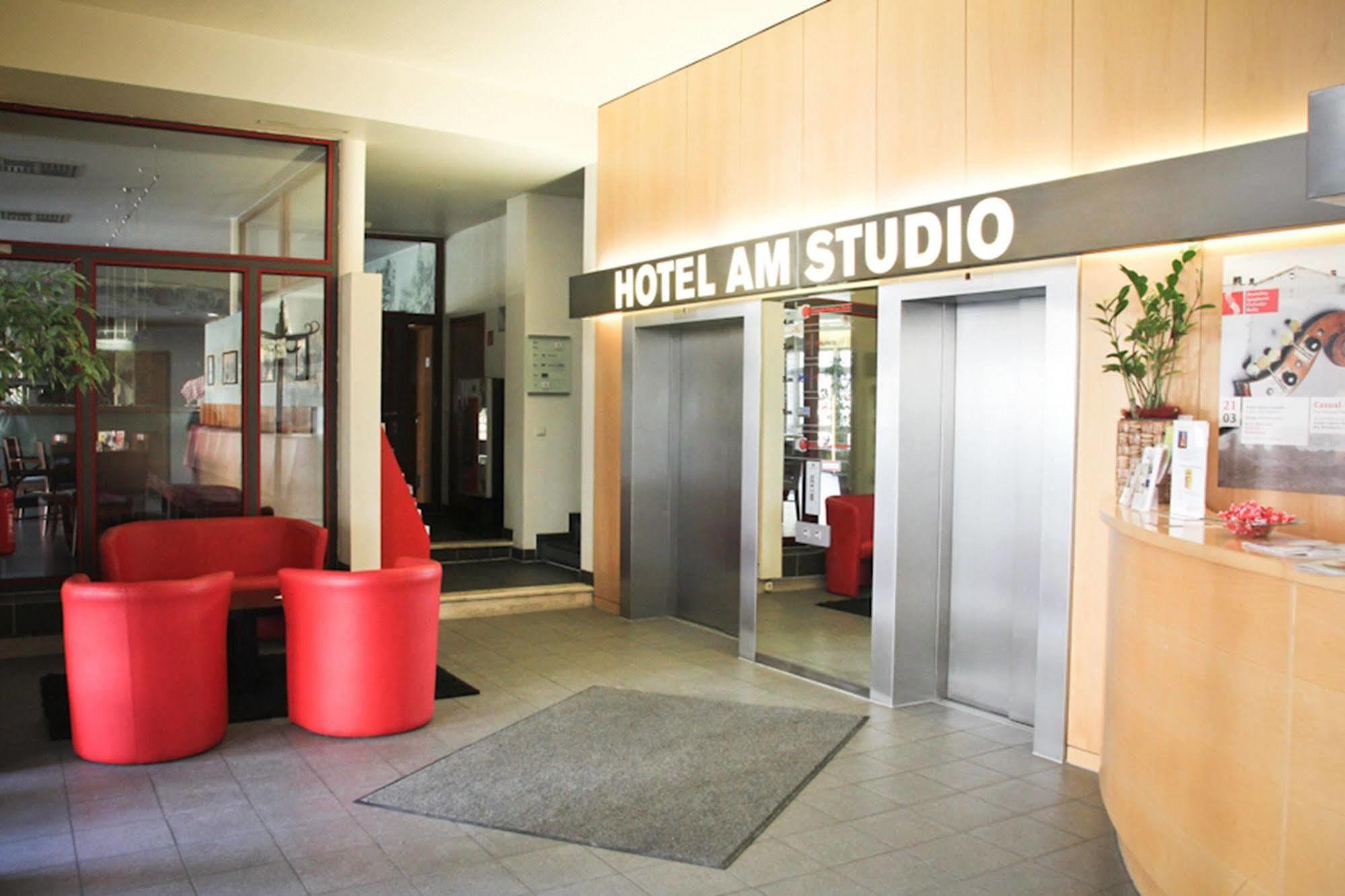 ברלין Enjoy Hotel Am Studio מראה חיצוני תמונה